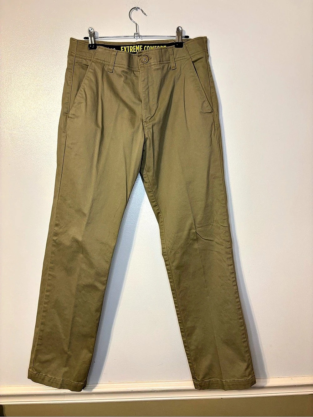 Lee Extreme Comfort Straight Fit Pants Khaki Waist 32x32